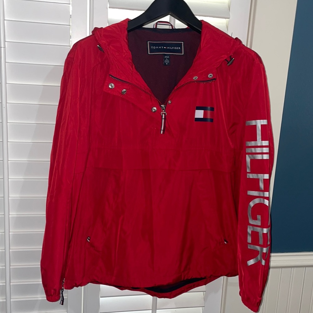 Hilfiger wind breaker -red- size large